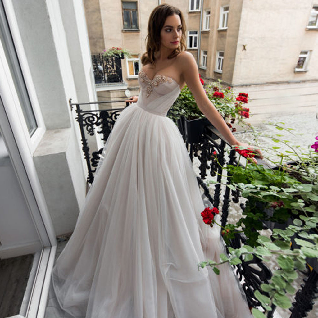 Charming Sweet Heart Wedding Dress, Beaded Backless Wedding Dress with Detachable Trailing, D315